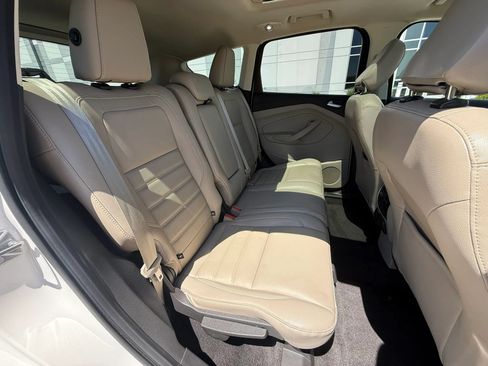 Used 2018 Ford Escape Titanium FWD image 16