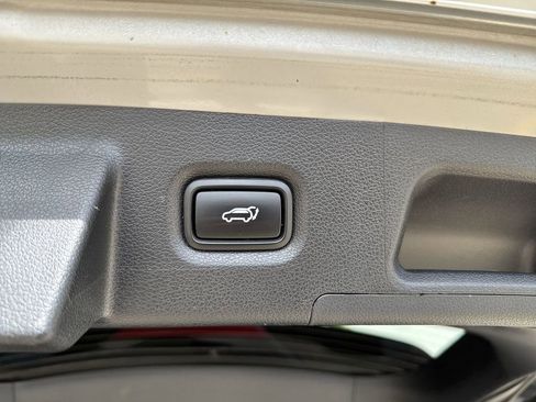 Used 2020 Hyundai Santa Fe Limited AWD/4WD image 26