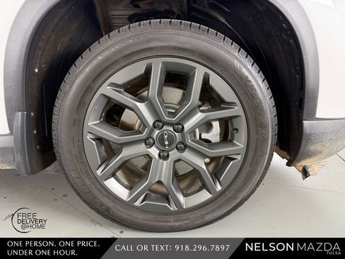 Used 2023 Honda Pilot Touring image 14