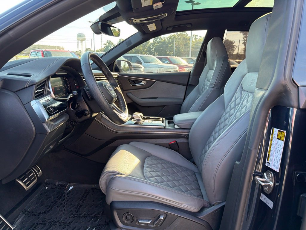 Used 2024 Audi SQ8 Prestige AWD/4WD image 12