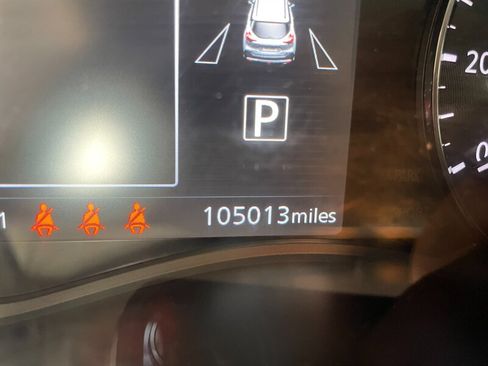 Used 2021 Nissan Kicks SR w/ SR Premium Package FWD image 9
