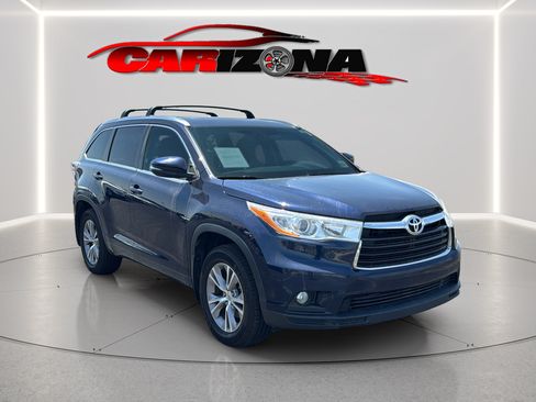 Used 2014 Toyota Highlander XLE AWD/4WD image 1