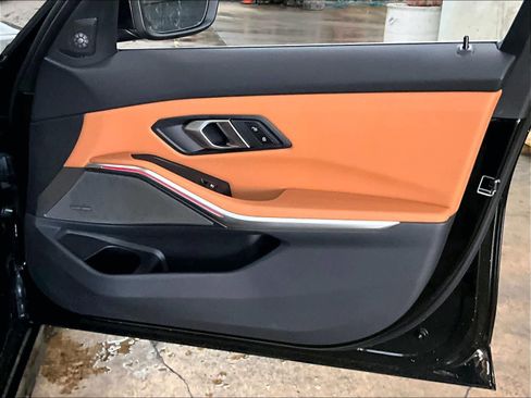 Certified 2025 BMW 330i Sedan image 25