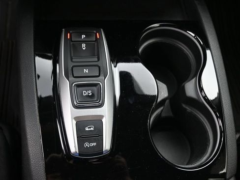 Used 2021 Honda Pilot Touring image 17