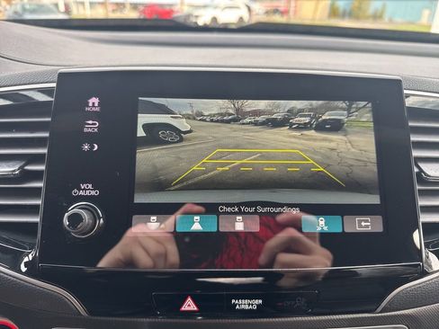 Certified 2023 Honda Passport TrailSport image 38