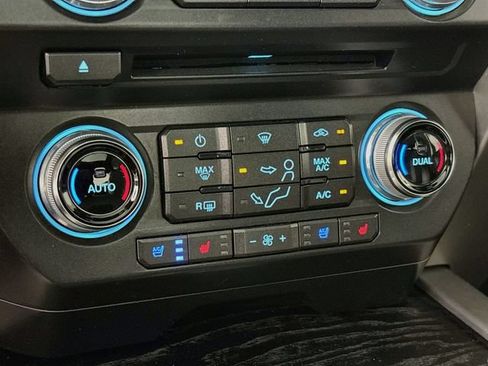 Used 2018 Ford F350 Platinum w/ Platinum Ultimate Package AWD/4WD image 18