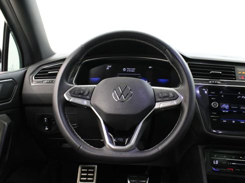 Used 2023 Volkswagen Tiguan SE R-Line image 22