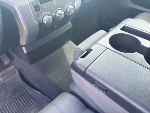 Used 2018 Toyota Tundra SR5 RWD image 17