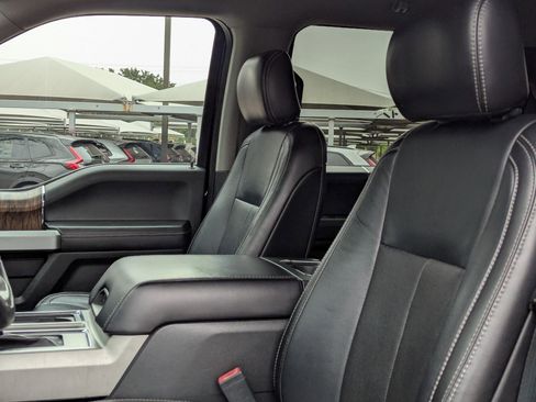 Used 2020 Ford F150 Lariat image 14