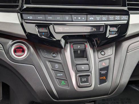 Used 2025 Honda Odyssey Sport-L image 19