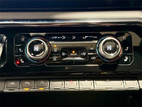 Used 2023 GMC Sierra 1500 AT4 w/ AT4 Premium Package image 14