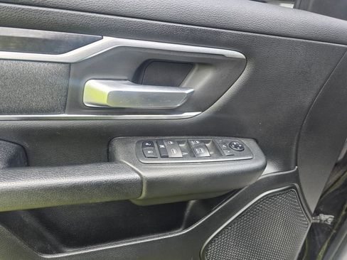 Used 2019 RAM 1500 Big Horn AWD/4WD image 11