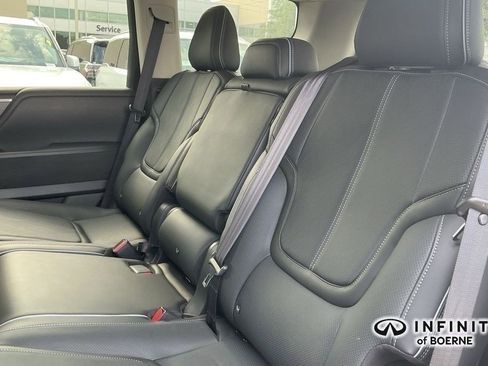 Certified 2025 INFINITI QX80 Sensory image 25
