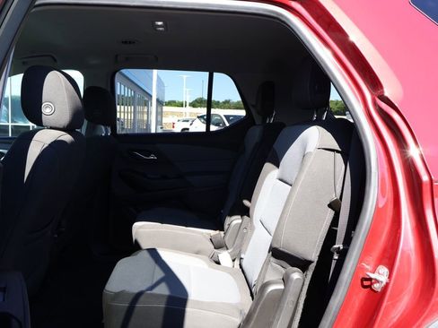 Used 2018 Chevrolet Traverse LT FWD image 29