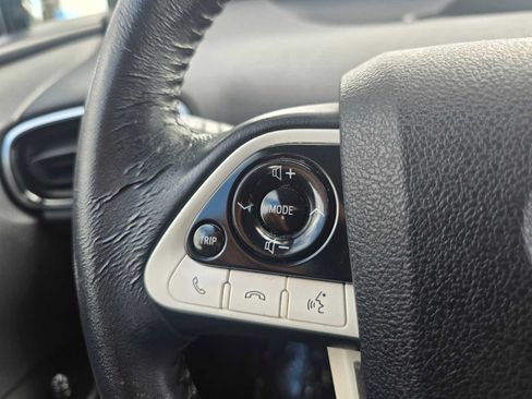 Used 2017 Toyota Prius Prime Advanced FWD image 31