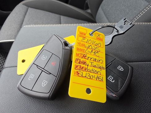 Used 2025 GMC Terrain Elevation w/ Technology Package II AWD/4WD image 48