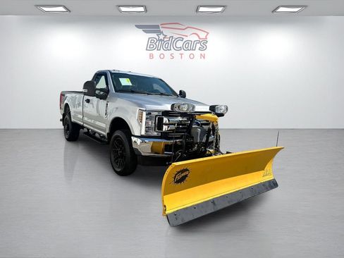 Used 2019 Ford F250 XL w/ STX Appearance Package AWD/4WD image 3