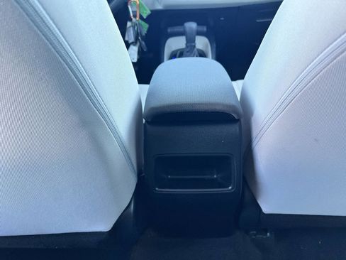 Used 2022 Toyota Corolla LE image 35