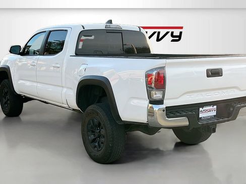 Used 2021 Toyota Tacoma TRD Off-Road w/ Technology Package image 5