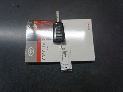 Used 2020 Toyota Corolla SE image 17