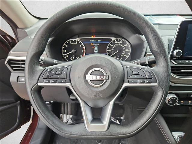 Used 2023 Nissan Altima 2.5 SV AWD/4WD image 13