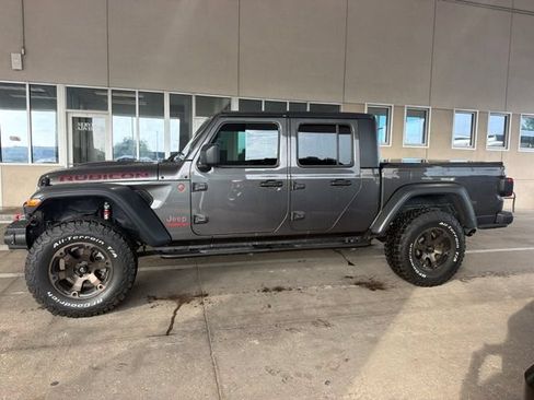 Used 2021 Jeep Gladiator Rubicon AWD/4WD image 3