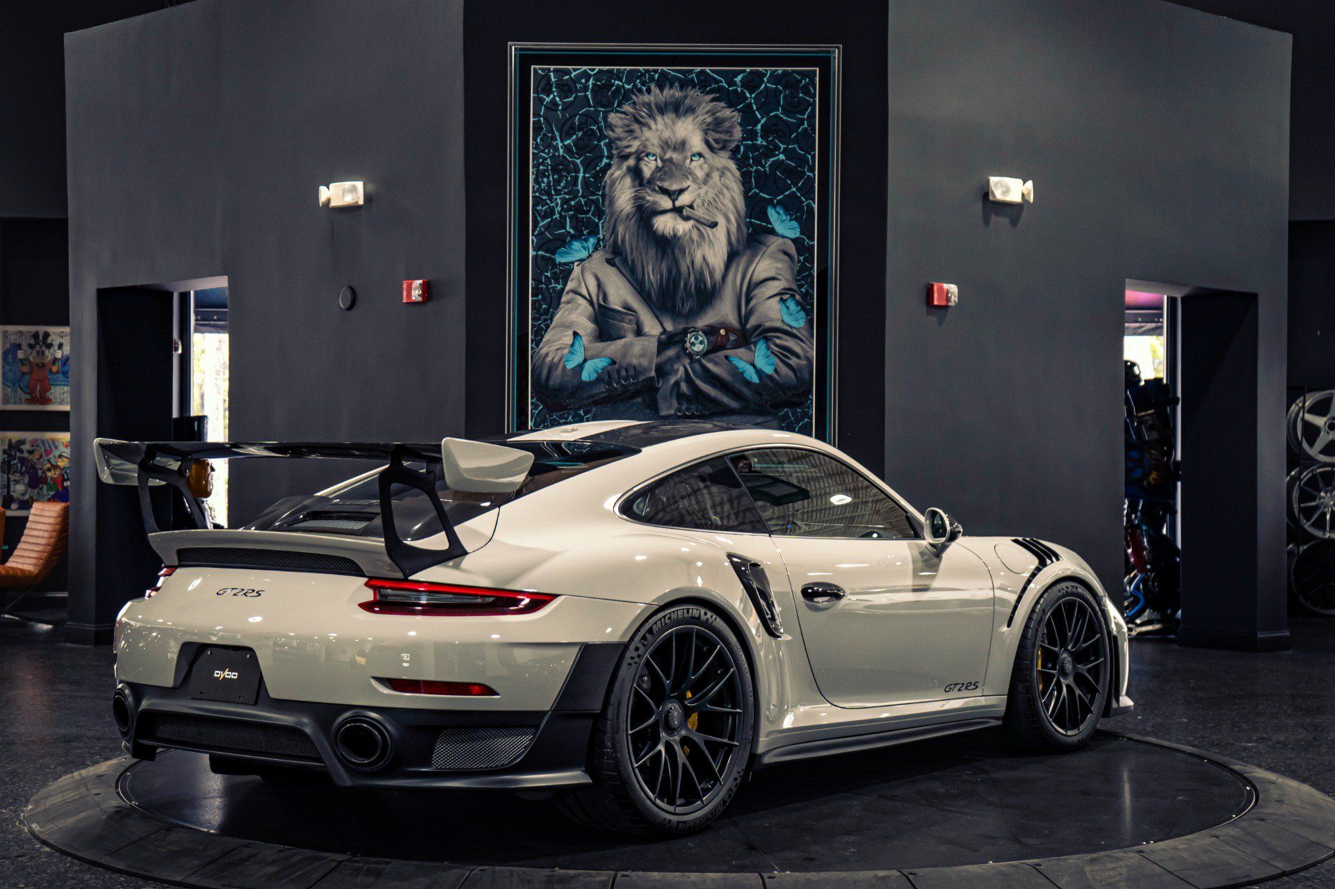 Used 2018 Porsche 911 GT2 RS w/ Weissach Package RWD image 44