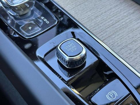 New 2026 Volvo XC60 B5 Plus w/ Protection Package Premier image 7