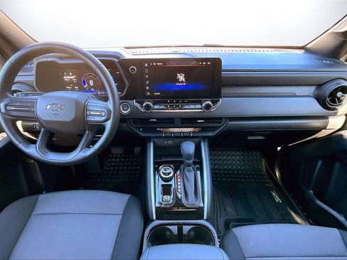 Used 2025 Chevrolet Colorado Trail Boss image 15