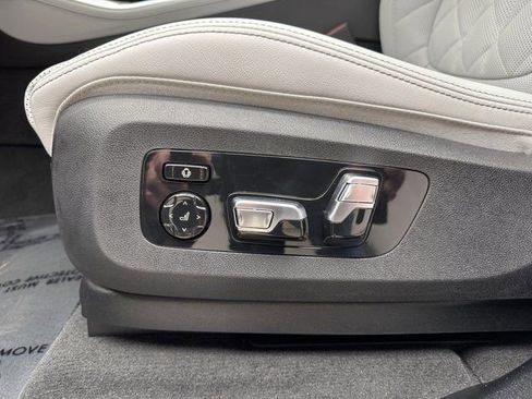 Used 2026 BMW X5 xDrive40i w/ M Sport Package AWD/4WD image 10