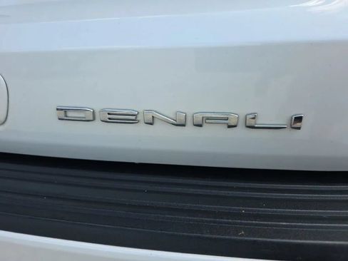 Used 2023 GMC Yukon Denali Ultimate AWD/4WD image 11