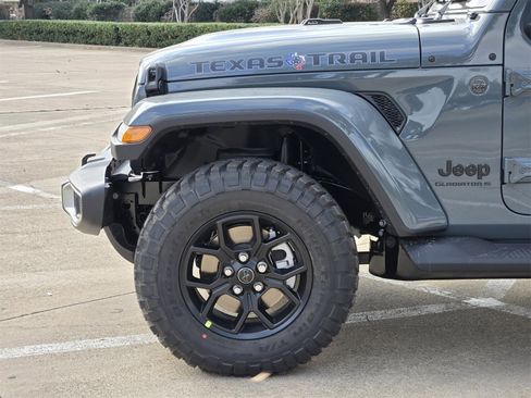 New 2026 Jeep Gladiator Sport image 9