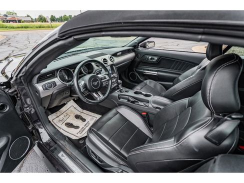 Used 2023 Ford Mustang Premium image 10