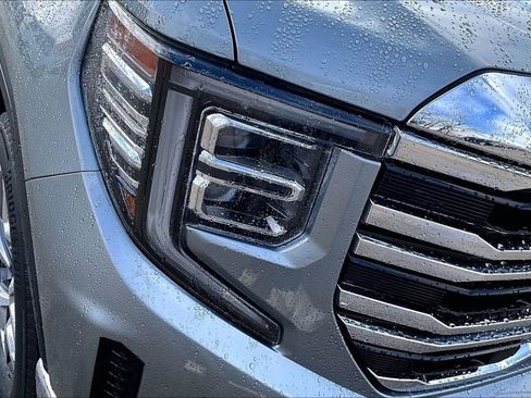 Used 2024 GMC Sierra 1500 SLT w/ SLT Premium Plus Package image 29