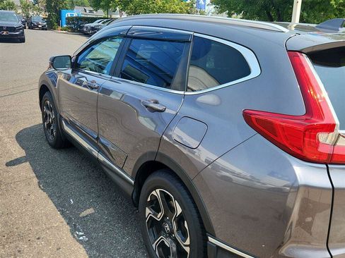 Used 2018 Honda CR-V Touring image 4