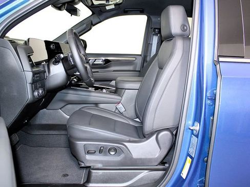 Used 2026 Chevrolet Tahoe LT w/ LPO, Dark Essentials Package RWD image 5