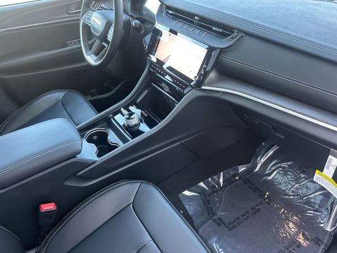 New 2026 Jeep Grand Cherokee L Limited image 18