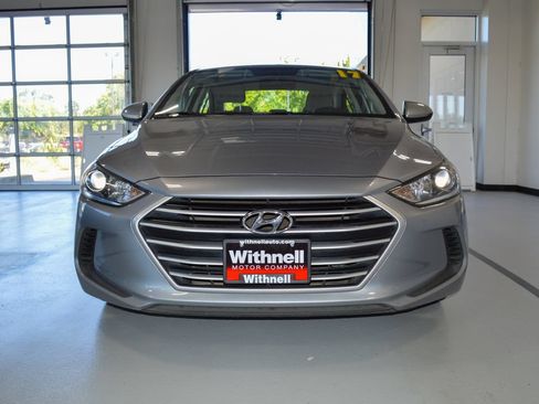 Used 2017 Hyundai Elantra SE FWD image 2