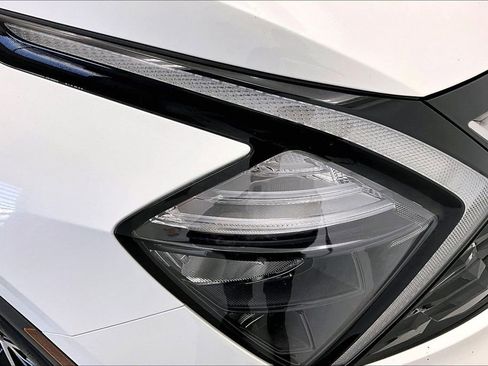 Used 2023 Kia Sportage EX image 28