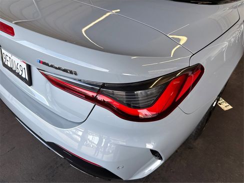 Used 2023 BMW M440i Convertible w/ Premium Package image 17