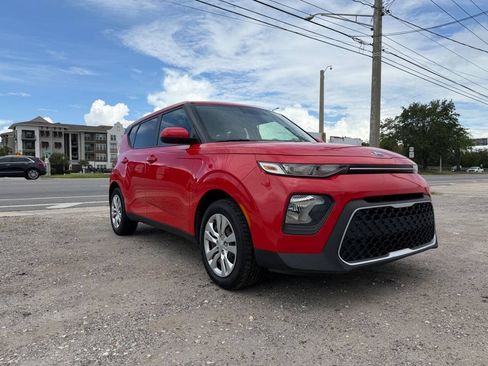 Used 2021 Kia Soul LX FWD image 4