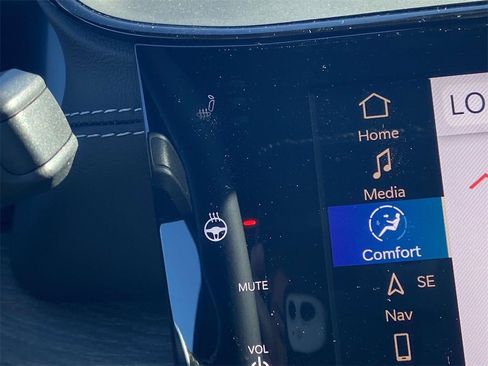 New 2026 Jeep Grand Cherokee Limited w/ Luxury Tech Group II image 19