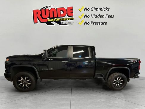 Used 2024 Chevrolet Silverado 2500 Custom w/ Custom Value Package image 2