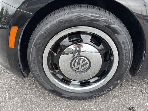 Used 2013 Volkswagen Beetle 2.5 FWD image 11