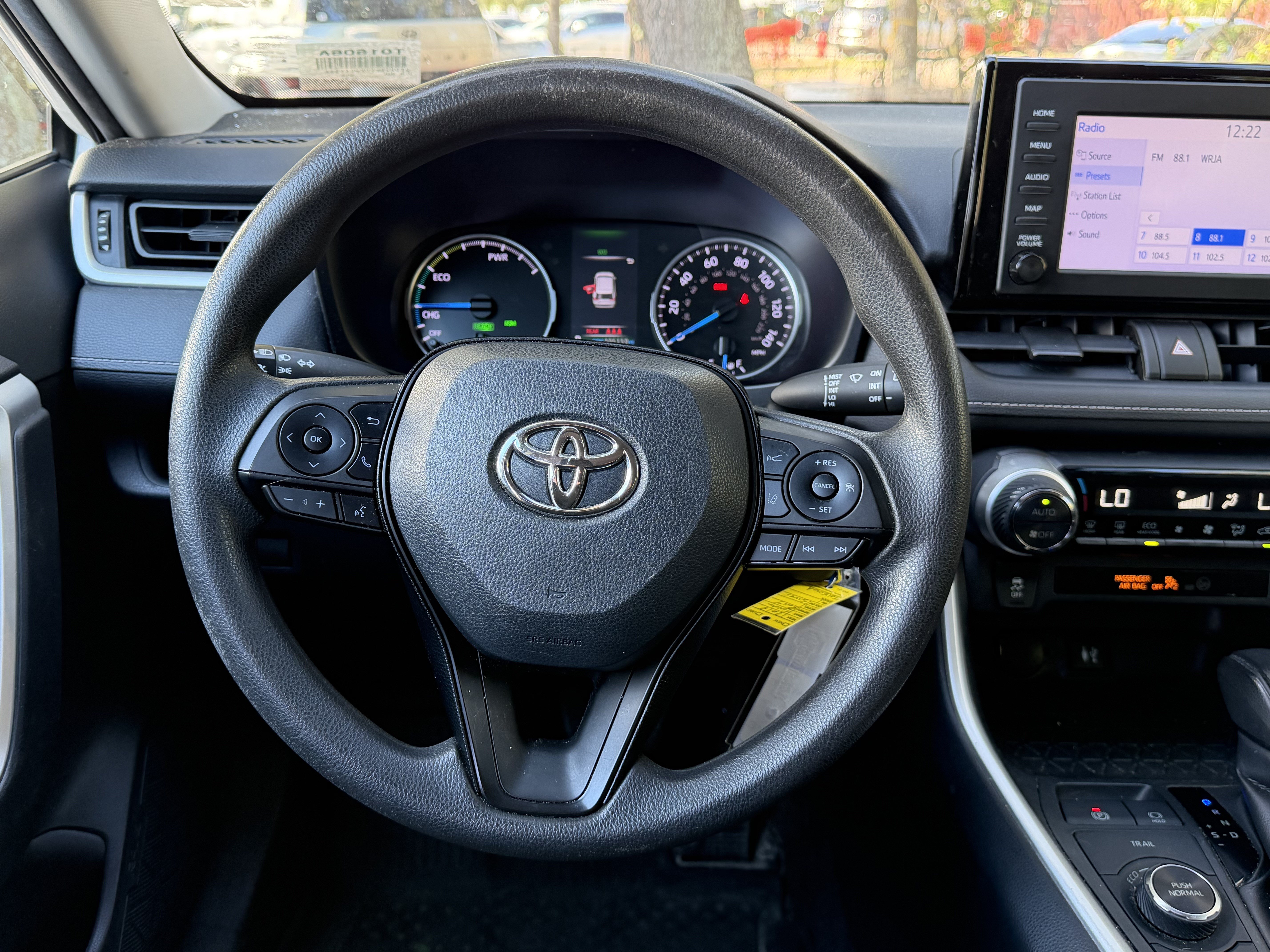 Used 2019 Toyota RAV4 LE AWD/4WD image 33