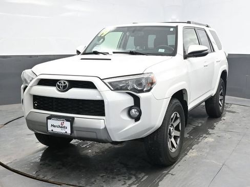Used 2019 Toyota 4Runner TRD Off-Road Premium AWD/4WD image 2