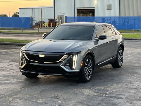 Used 2024 Cadillac Lyriq Sport w/ LPO, Floor Liner Package RWD image 3