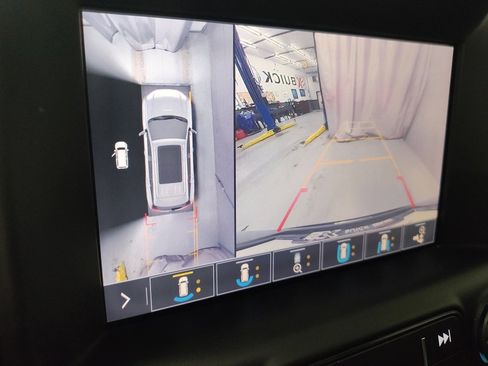 Used 2020 GMC Terrain Denali w/ Denali Premium Package image 28