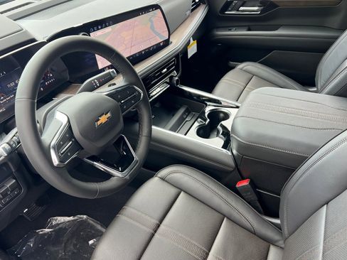 New 2026 Chevrolet Suburban High Country image 7
