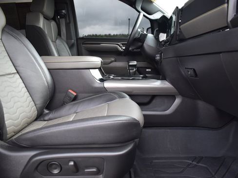 Used 2023 Chevrolet Silverado 1500 ZR2 AWD/4WD image 5